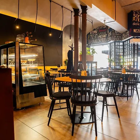 Cozy Main Square Ii With Breakfast Appartement *