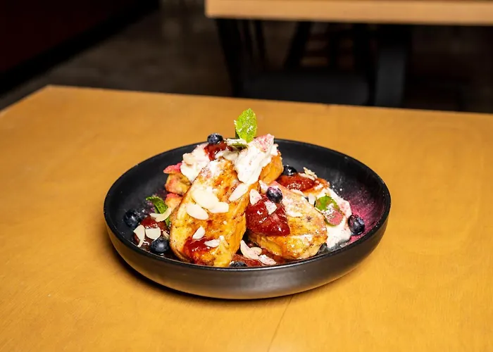 Cozy Main Square Ii With Breakfast *